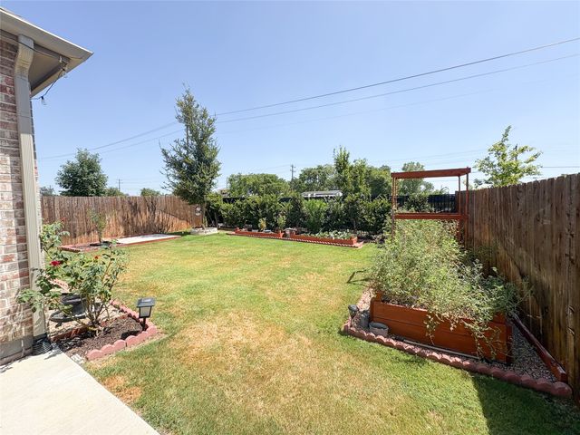 1741 Horseshoe Lane, Van Alstyne, TX 75495
