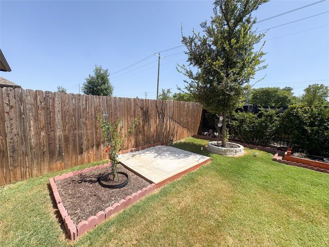 1741 Horseshoe Lane, Van Alstyne, TX 75495