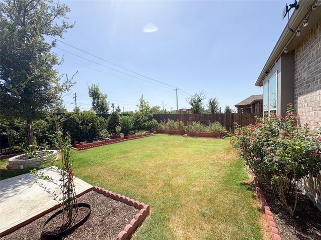 1741 Horseshoe Lane, Van Alstyne, TX 75495