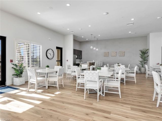 20300 Napa LOOP, Estero, FL 33928