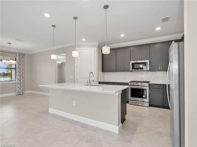 20300 Napa LOOP, Estero, FL 33928