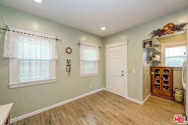 1520 S New Hampshire Avenue, Los Angeles, CA 90006