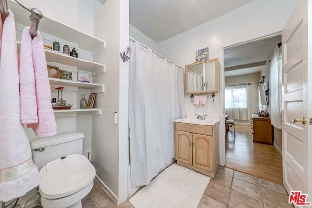 1520 S New Hampshire Avenue, Los Angeles, CA 90006