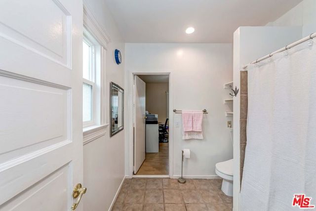 1520 S New Hampshire Avenue, Los Angeles, CA 90006