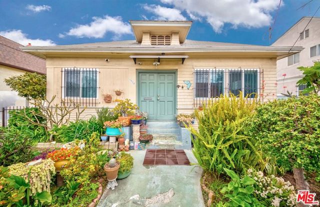 1520 S New Hampshire Avenue, Los Angeles, CA 90006