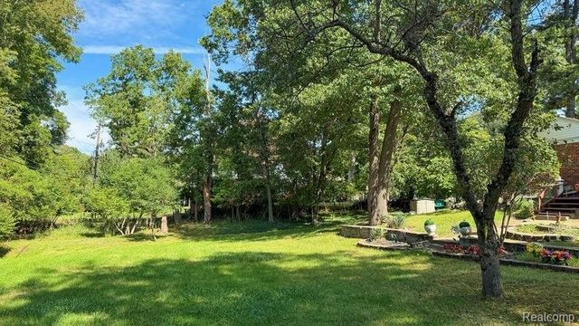 26140 Rangemore Street, Southfield, MI 48033