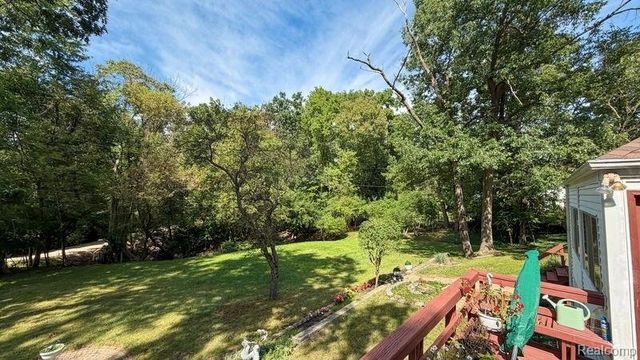 26140 Rangemore Street, Southfield, MI 48033