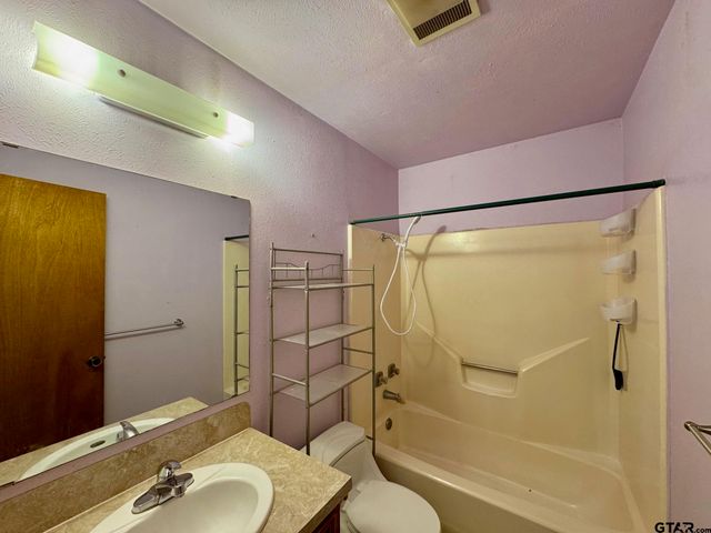 227 Woodland Circle, Crockett, TX 75835