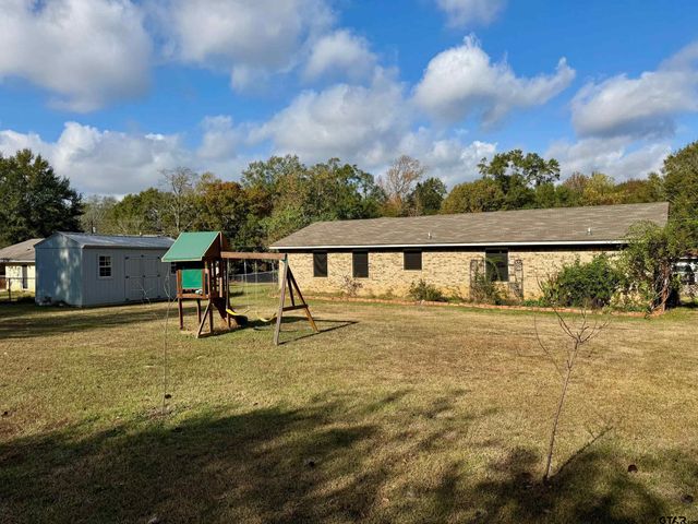 227 Woodland Circle, Crockett, TX 75835