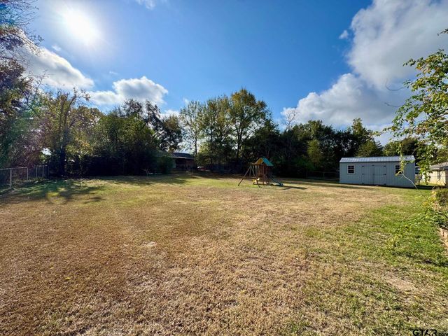 227 Woodland Circle, Crockett, TX 75835