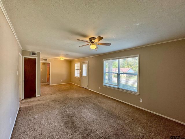 227 Woodland Circle, Crockett, TX 75835