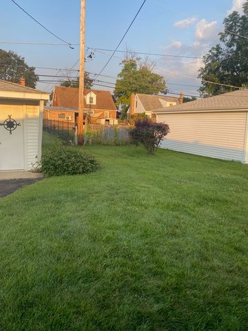 421 Hyde Park Avenue, Hillside, IL 60162