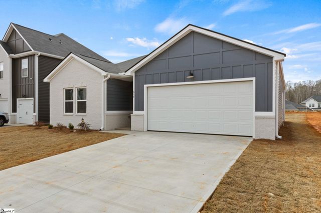611 Silver Fir Street, Piedmont, SC 29673