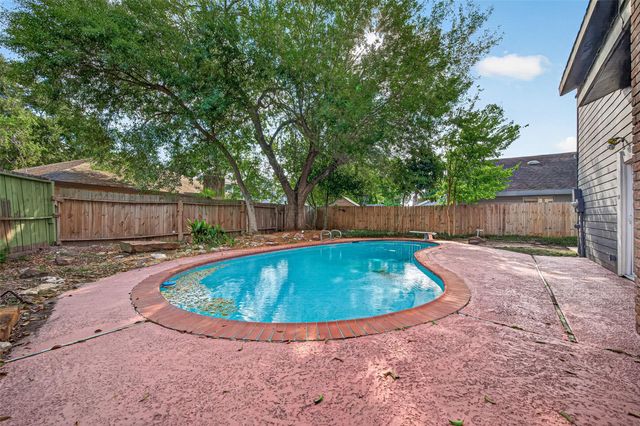 12826 Palm Desert Lane, Houston, TX 77099