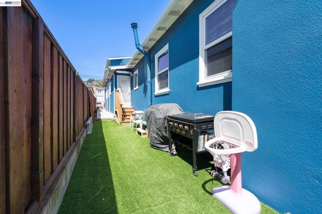 718 Baden Ave, South San Francisco, CA 94080