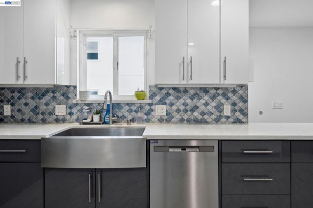 718 Baden Ave, South San Francisco, CA 94080
