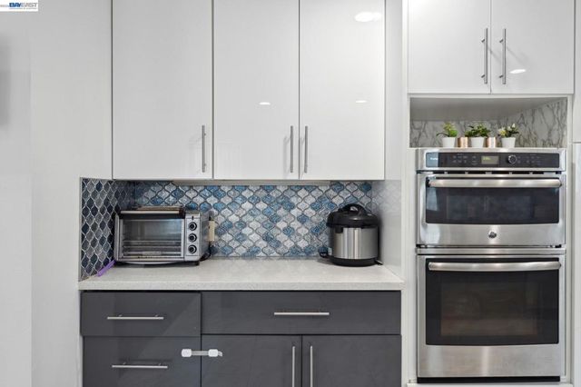 718 Baden Ave, South San Francisco, CA 94080