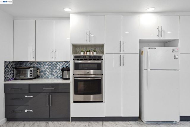 718 Baden Ave, South San Francisco, CA 94080