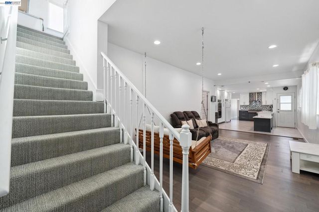718 Baden Ave, South San Francisco, CA 94080