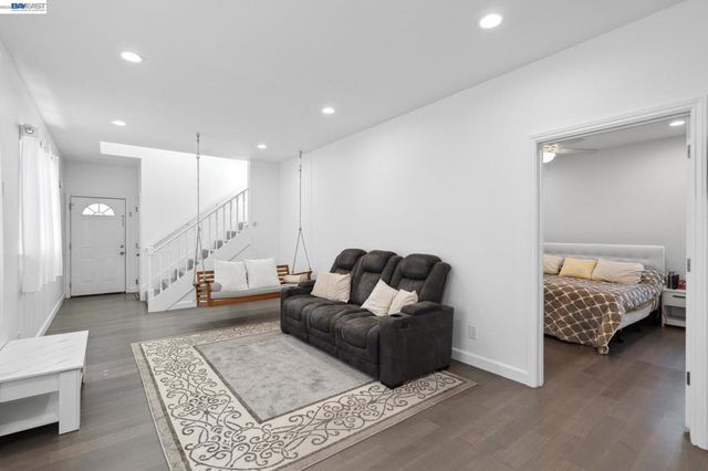 718 Baden Ave, South San Francisco, CA 94080