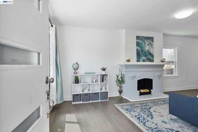 718 Baden Ave, South San Francisco, CA 94080