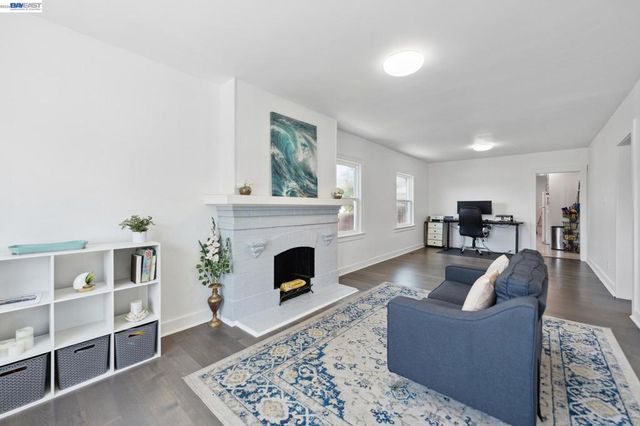718 Baden Ave, South San Francisco, CA 94080