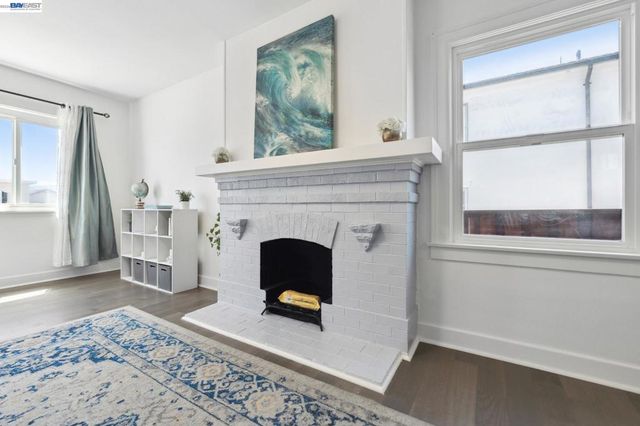 718 Baden Ave, South San Francisco, CA 94080