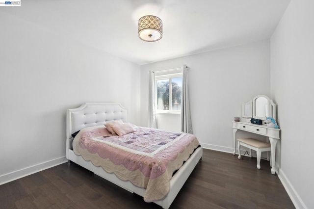 718 Baden Ave, South San Francisco, CA 94080
