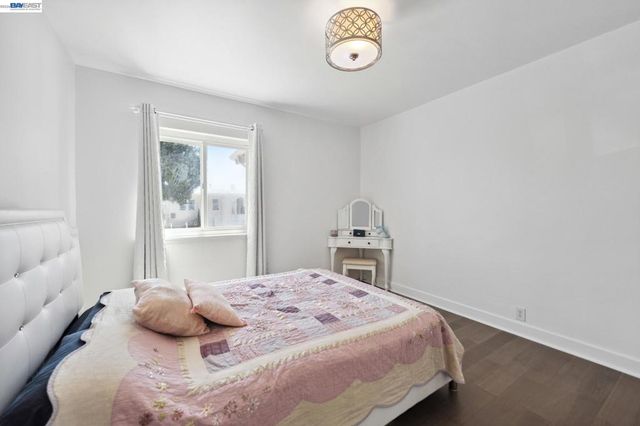 718 Baden Ave, South San Francisco, CA 94080