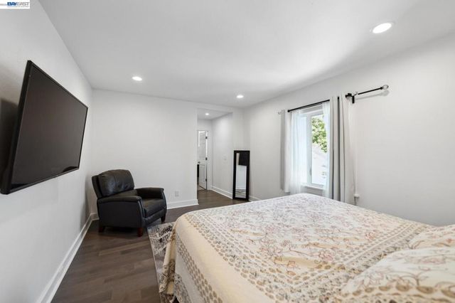 718 Baden Ave, South San Francisco, CA 94080