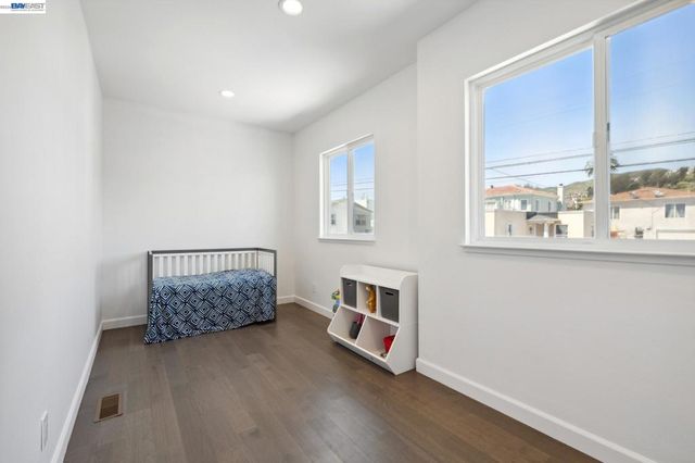 718 Baden Ave, South San Francisco, CA 94080