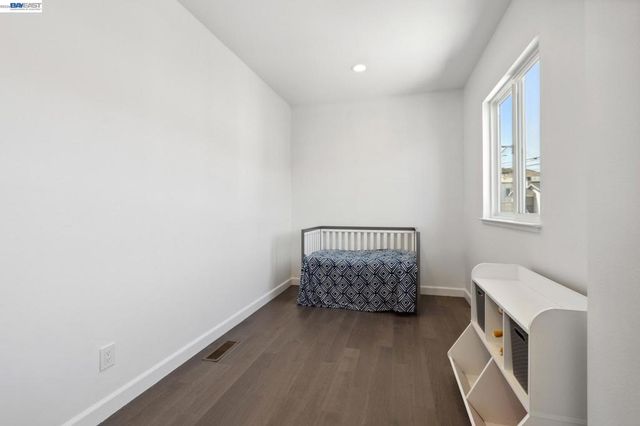 718 Baden Ave, South San Francisco, CA 94080