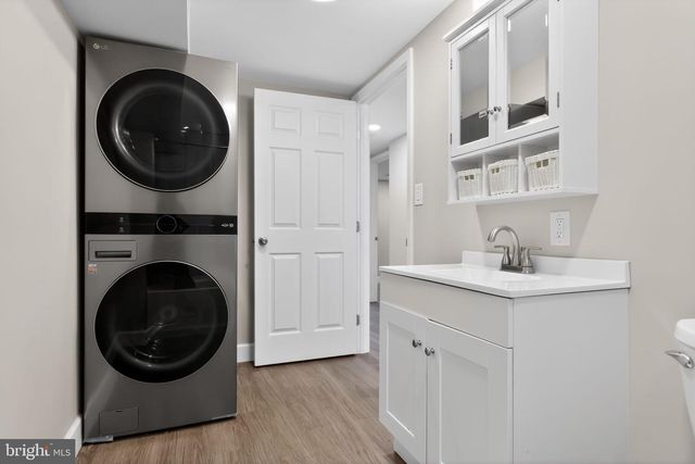 562B HULMEVILLE AVE, Penndel, PA 19047