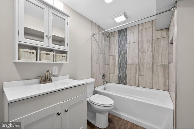 562B HULMEVILLE AVE, Penndel, PA 19047