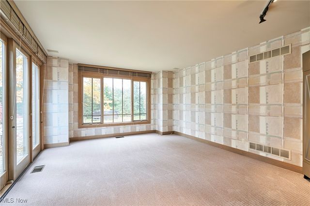 4120 Lochness Circle NW, Canton, OH 44718