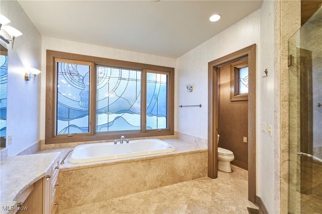 4120 Lochness Circle NW, Canton, OH 44718