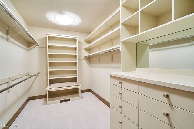 4120 Lochness Circle NW, Canton, OH 44718