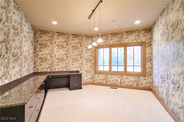 4120 Lochness Circle NW, Canton, OH 44718