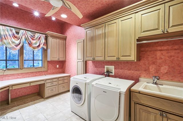 4120 Lochness Circle NW, Canton, OH 44718