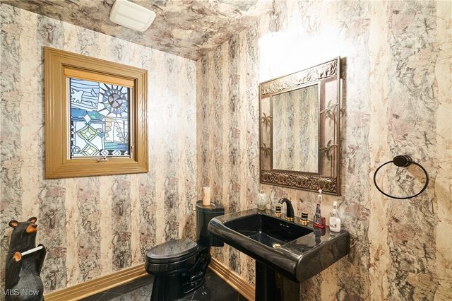 4120 Lochness Circle NW, Canton, OH 44718