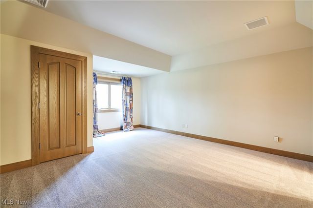 4120 Lochness Circle NW, Canton, OH 44718