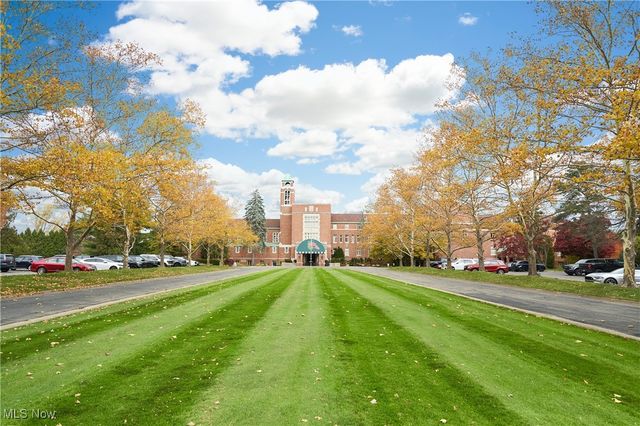 4120 Lochness Circle NW, Canton, OH 44718