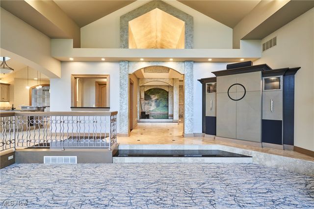 4120 Lochness Circle NW, Canton, OH 44718