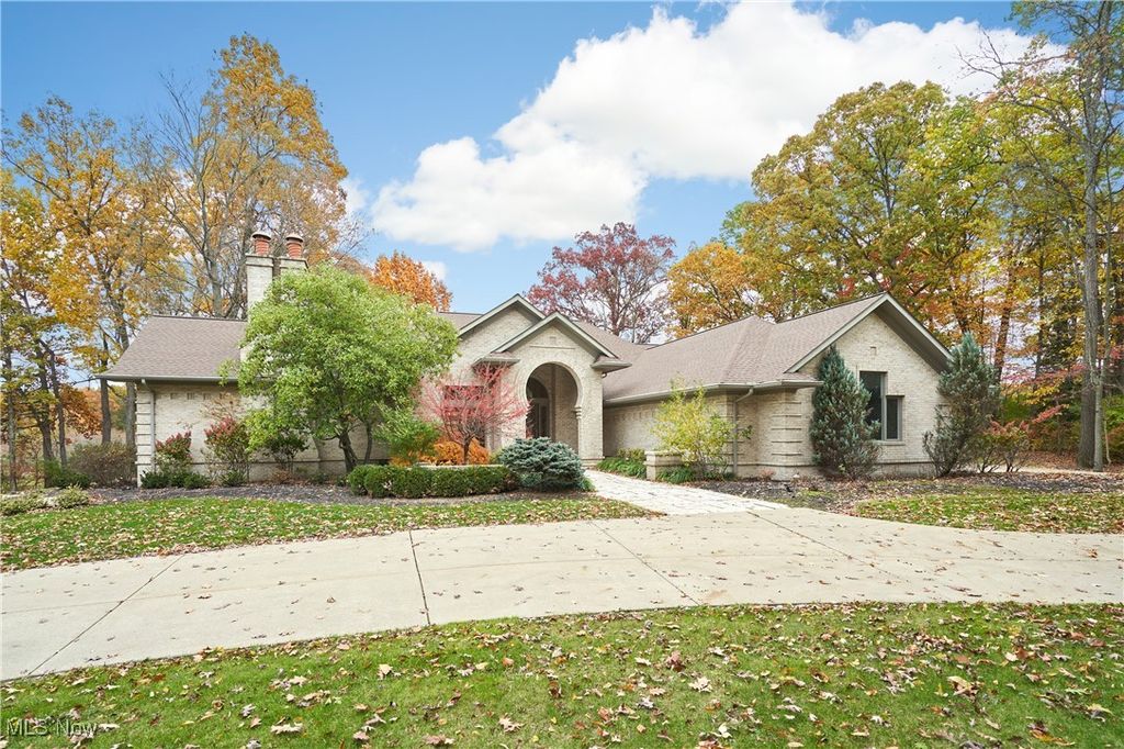 4120 Lochness Circle NW, Canton, OH 44718