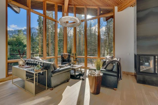 1620 Lanny Lane, Olympic Valley, CA 96146