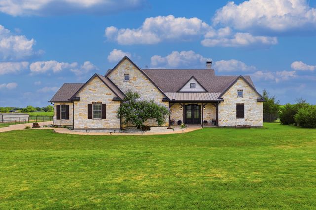 10040 Horseshoe Nail Road, Pilot Point, TX 76258