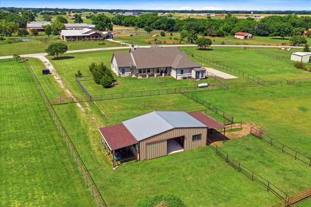 10040 Horseshoe Nail Road, Pilot Point, TX 76258