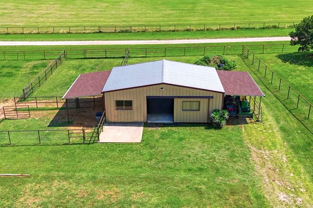 10040 Horseshoe Nail Road, Pilot Point, TX 76258