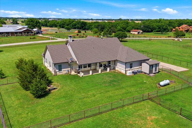 10040 Horseshoe Nail Road, Pilot Point, TX 76258