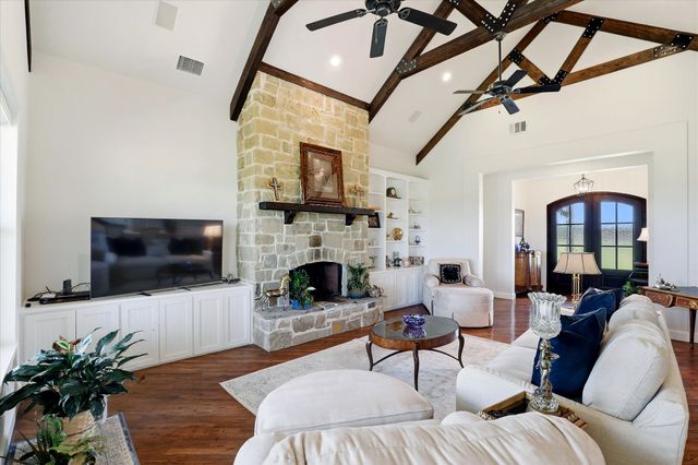 10040 Horseshoe Nail Road, Pilot Point, TX 76258